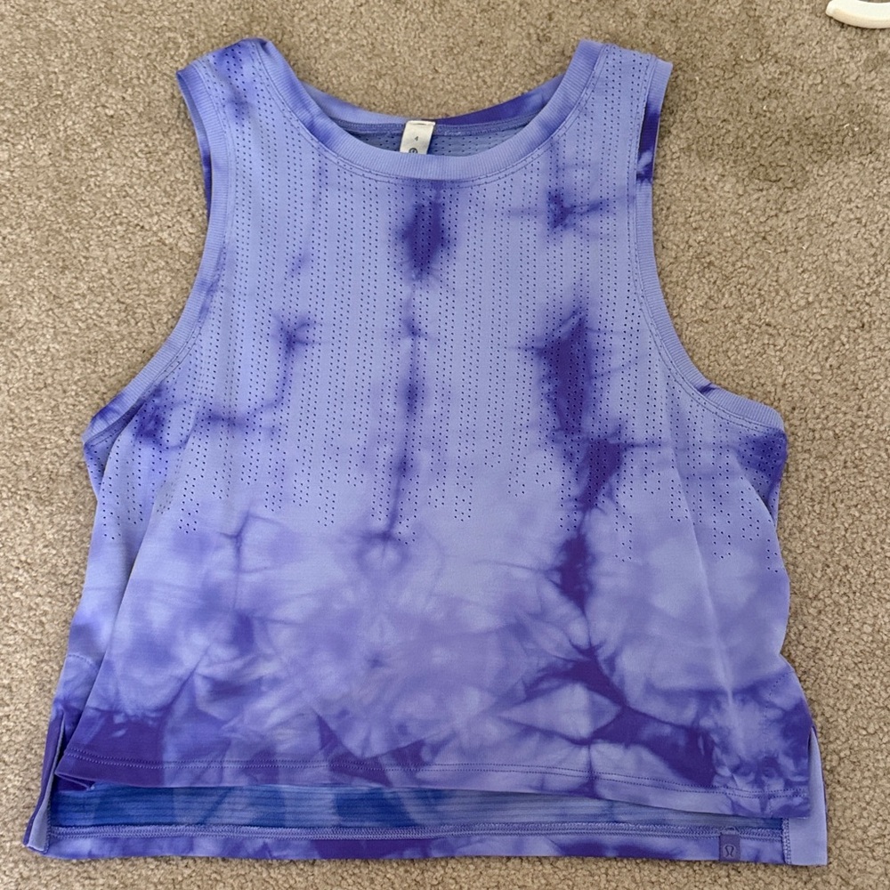Lululemon tank size two